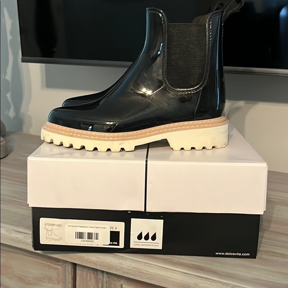 Dolce Vita Stormy Rainboot in onyx
